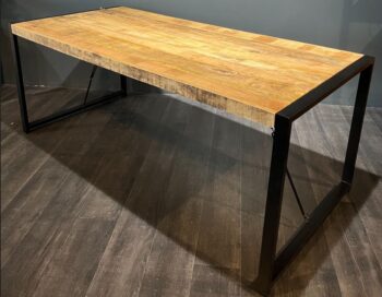 Eettafel Berger Leasen goedkoop industriele eetkamertafel