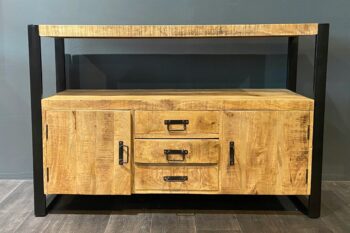 Stoer Tv-dressoir Maurits van Mangohout met zwart metalen grepen