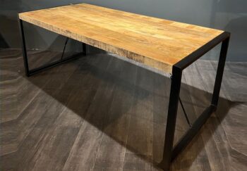 Lease mangohout industrieel eettafel Berger Zwarte metalen poten
